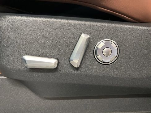 New 2026 Lincoln Navigator L Reserve AWD/4WD image 30