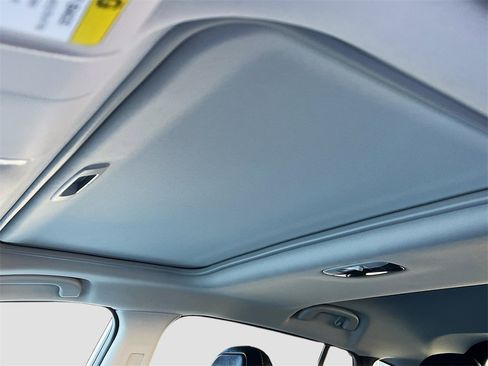 Used 2025 Subaru Crosstrek 2.5i Limited w/ Crosstrek Mirror Package image 22