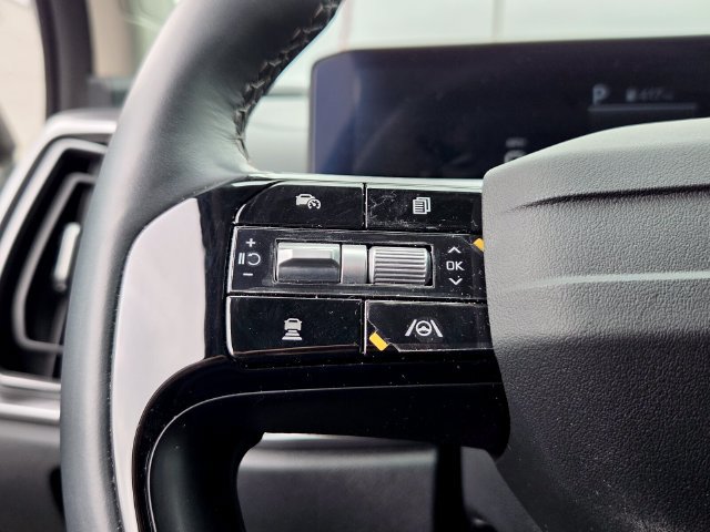 Used 2026 Kia Sorento LX FWD image 23