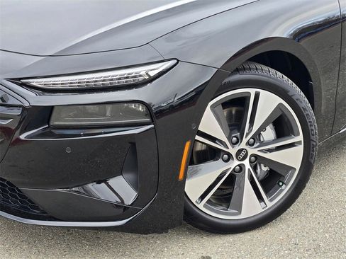 New 2025 Audi A6 e-tron Premium Plus image 9