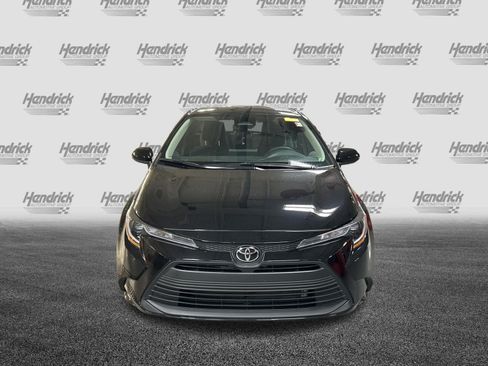 Used 2026 Toyota Corolla LE FWD image 3