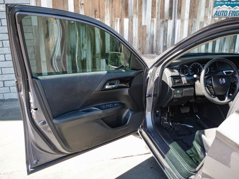 Used 2016 Honda Accord LX image 7