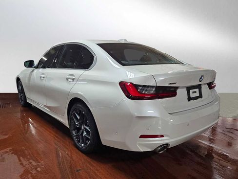 Used 2025 BMW 330i xDrive Sedan w/ M Sport Package image 5