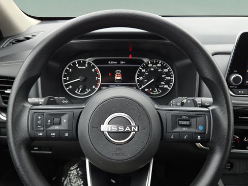 Used 2024 Nissan Rogue SV image 13