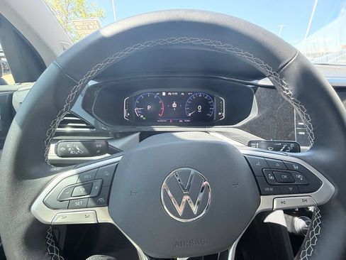 Used 2024 Volkswagen Taos SEL AWD/4WD image 12