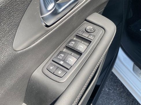 New 2026 Chrysler Voyager LX image 13