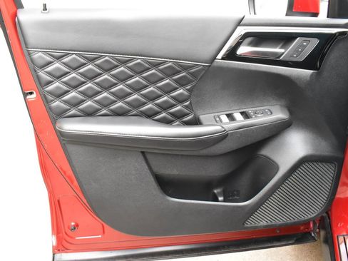 Used 2022 Mitsubishi Outlander SEL image 17