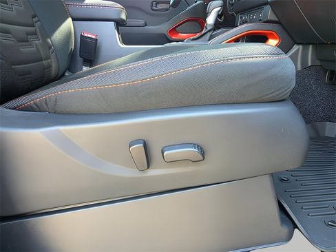 New 2026 Nissan Frontier PRO-4X w/ Pro-4x Convenience Package image 15