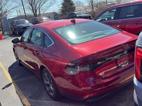 Used 2023 Honda Accord EX image 4