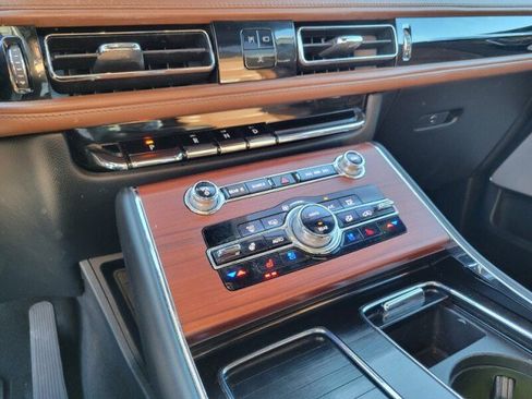 Used 2022 Lincoln Aviator Reserve w/ Equipment Group 201A image 23