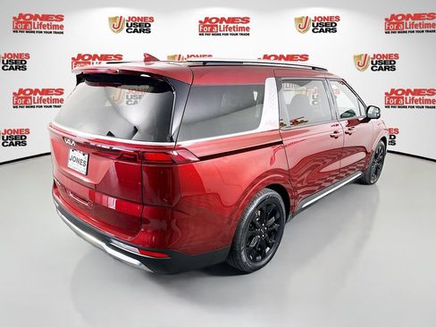 Used 2022 Kia Carnival SX Prestige FWD image 19