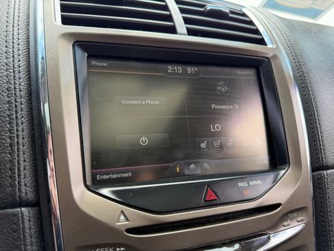 Used 2015 Lincoln MKX FWD w/ Equipment Group 102A image 18