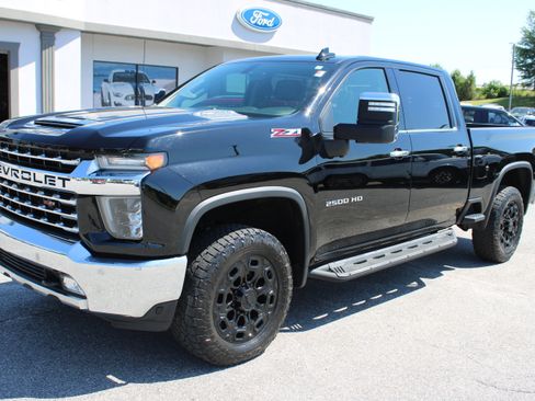 Used 2022 Chevrolet Silverado 2500 LTZ w/ LTZ Plus Package AWD/4WD image 2