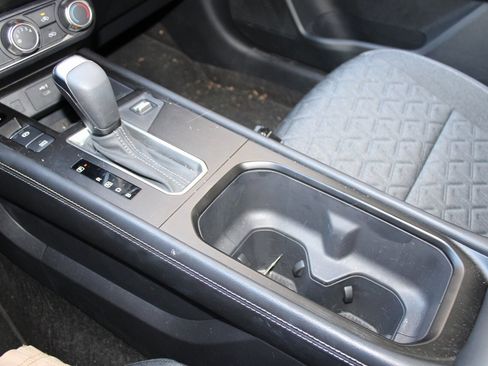 Used 2025 Nissan Kicks SV image 24