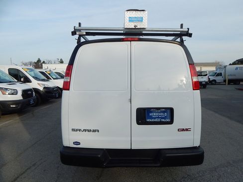 Used 2022 GMC Savana 3500 w/ Driver Convenience Package image 7