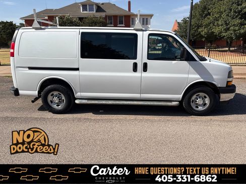 Used 2018 Chevrolet Express 2500 w/ Driver Convenience Package RWD image 10