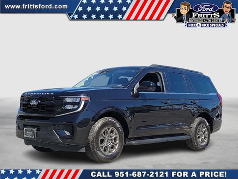 Certified 2025 Ford Expedition Active AWD/4WD image 1