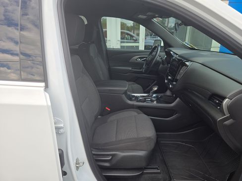 Used 2023 Chevrolet Traverse LT w/ LPO, Floor Liner Package AWD/4WD image 18