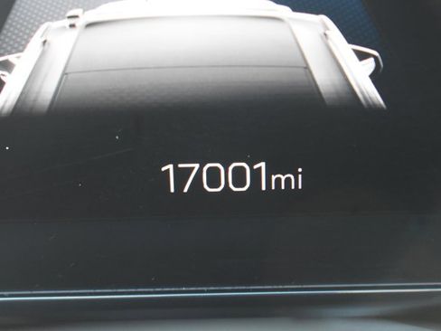 Used 2025 GMC Yukon Denali image 27