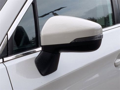 Used 2018 Subaru Outback 2.5i Limited image 6