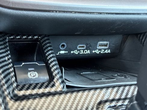 Used 2023 Subaru Outback Limited AWD/4WD image 30