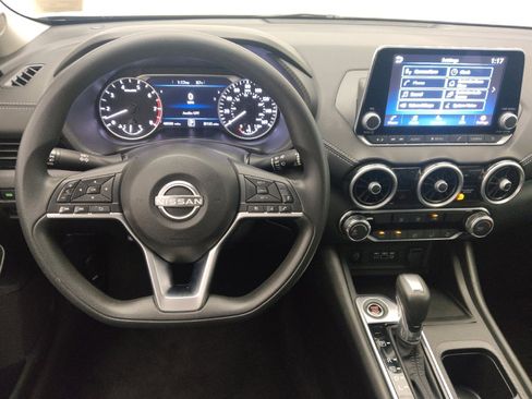 Used 2024 Nissan Sentra SV FWD image 22