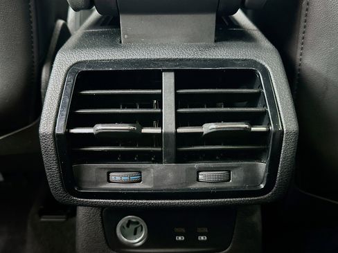 Used 2024 Audi Q3 2.0T Premium AWD/4WD image 27