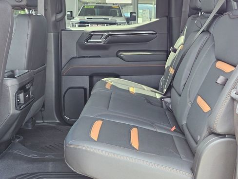 Certified 2023 GMC Sierra 1500 AT4 w/ Technology Package AWD/4WD image 22