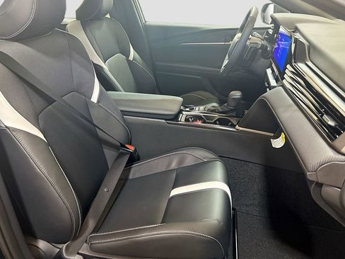 New 2026 Toyota Camry Hybrid FWD image 26