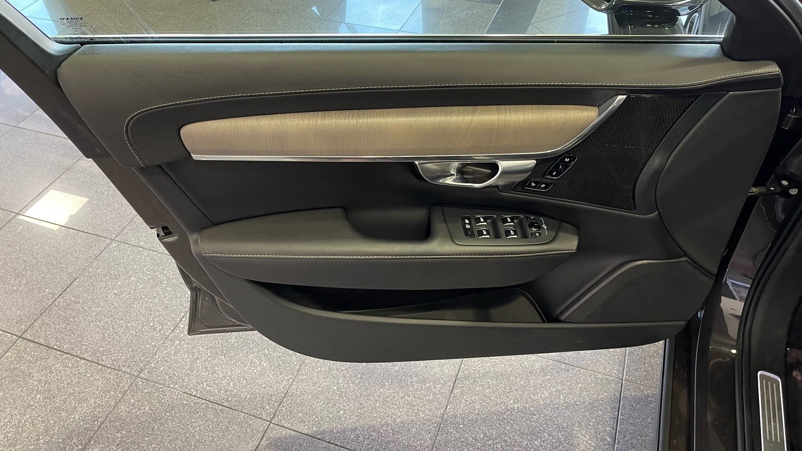 Used 2023 Volvo S90 B6 Ultimate w/ Protection Package Premier AWD/4WD image 26