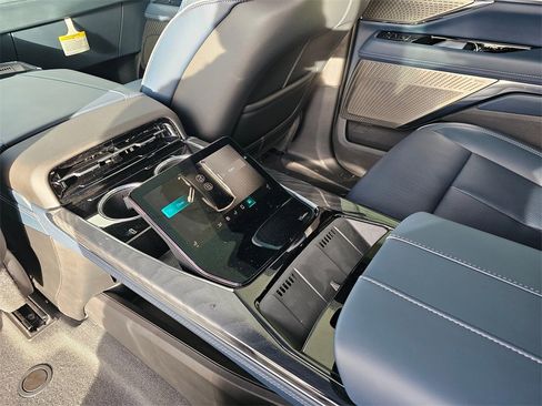 New 2025 Cadillac Escalade IQ Sport 2 image 21