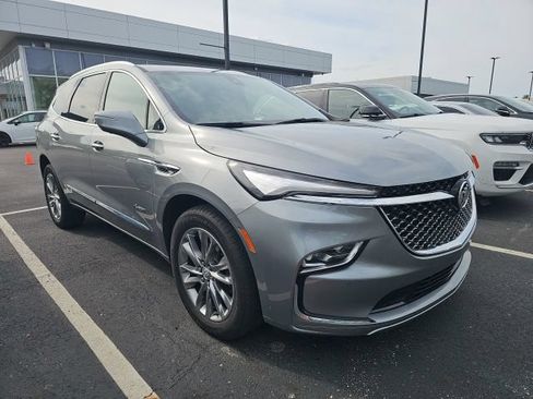 Used 2024 Buick Enclave Avenir w/ Avenir Technology Package AWD/4WD image 2