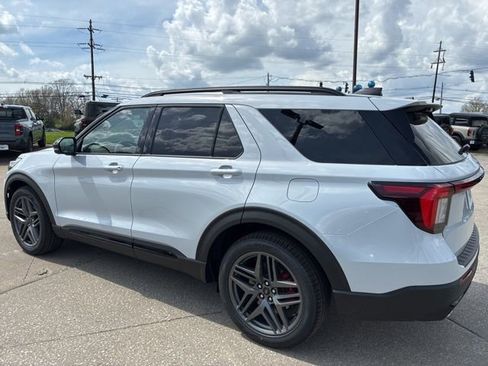 New 2026 Ford Explorer ST w/ Sun And Sound Package image 4