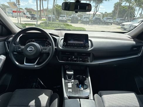 Used 2023 Nissan Rogue SV FWD image 14