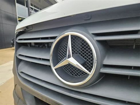 Used 2024 Mercedes-Benz Sprinter 2500 w/ Acoustic Package image 13