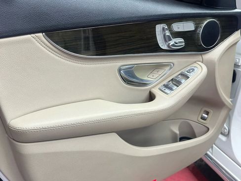 Used 2015 Mercedes-Benz C 300 Sedan image 9