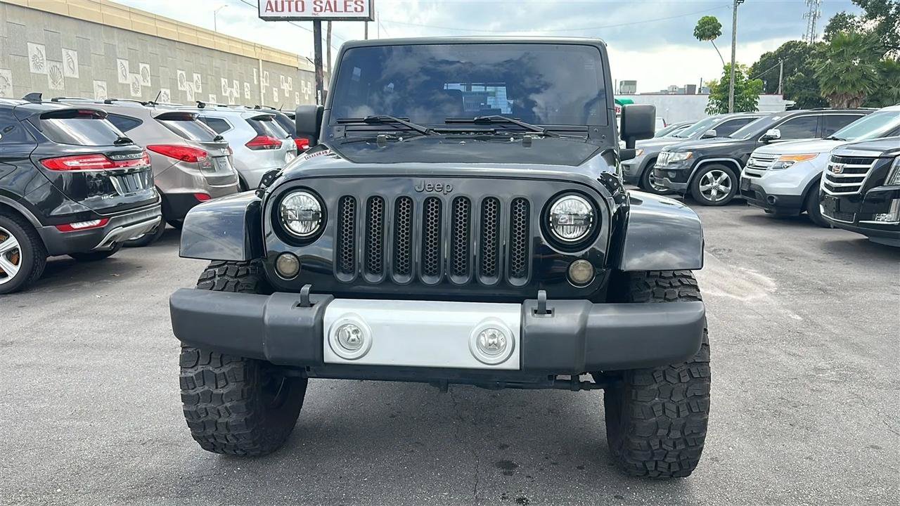Used 2013 Jeep Wrangler Sahara AWD/4WD image 4