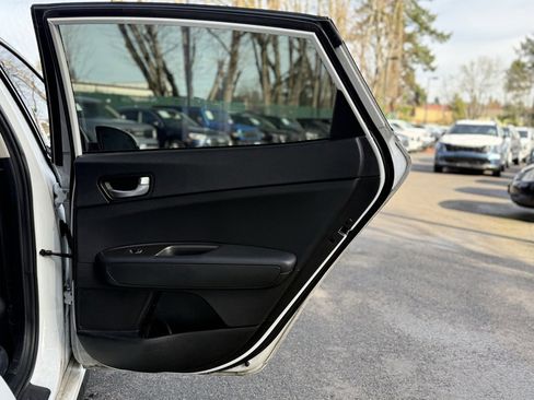 Used 2019 Kia Optima S w/ S Panoramic Sunroof Package image 18