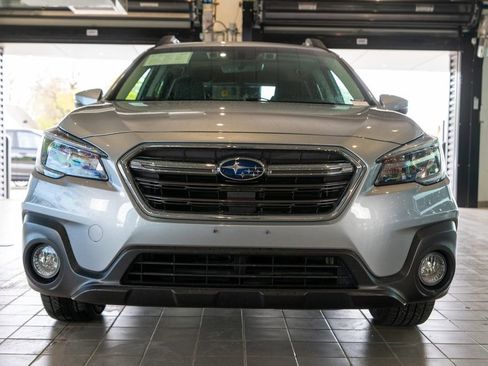 Used 2019 Subaru Outback 2.5i Limited w/ Popular Package #2 AWD/4WD image 2