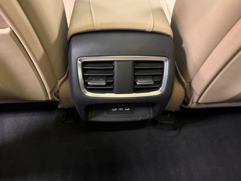 Certified 2024 Acura RDX w/ Technology Package AWD/4WD image 17