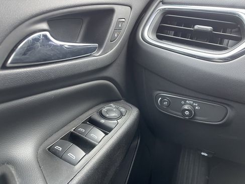 Used 2022 Chevrolet Equinox LT image 14