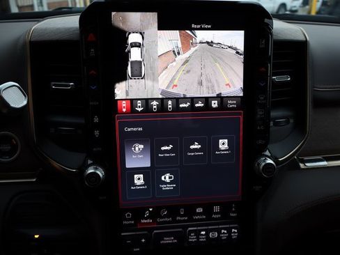 Used 2025 RAM 3500 Longhorn image 25