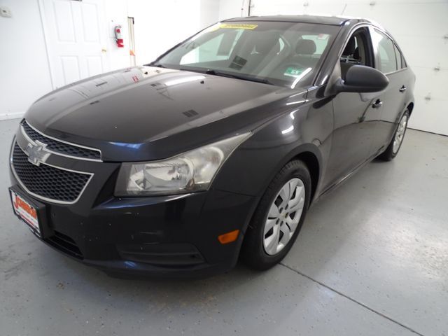 Used 2013 Chevrolet Cruze LS FWD image 12