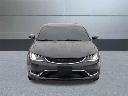 Used 2015 Chrysler 200 Limited image 9