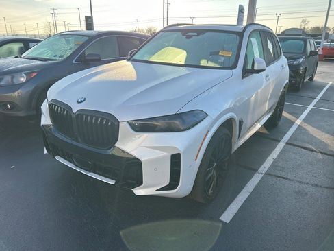 Used 2025 BMW X5 sDrive40i w/ M Sport Package image 12