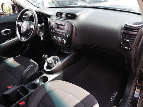 Used 2016 Kia Soul FWD image 21