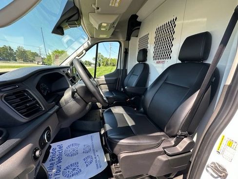 Used 2025 Ford Transit 250 148 Medium Roof Extended AWD w/ Load Area Protection Package image 16