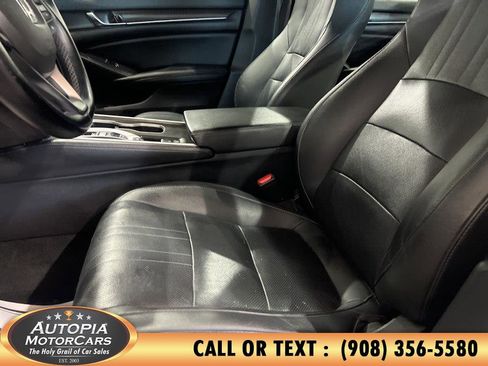 Used 2019 Honda Accord Touring image 9