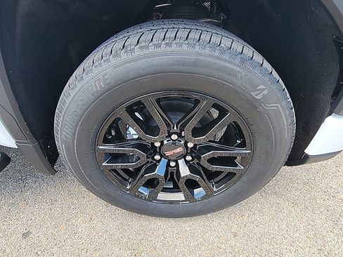 New 2026 GMC Sierra 1500 Elevation image 11