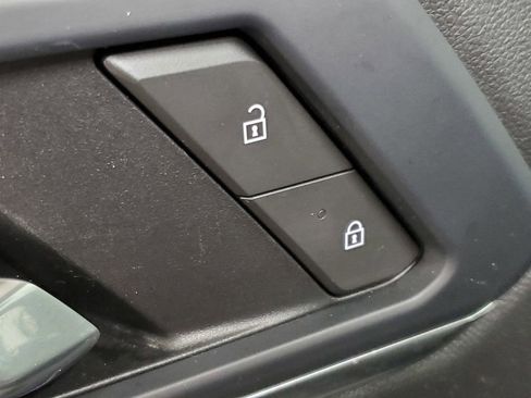 Used 2025 GMC Terrain Elevation image 25